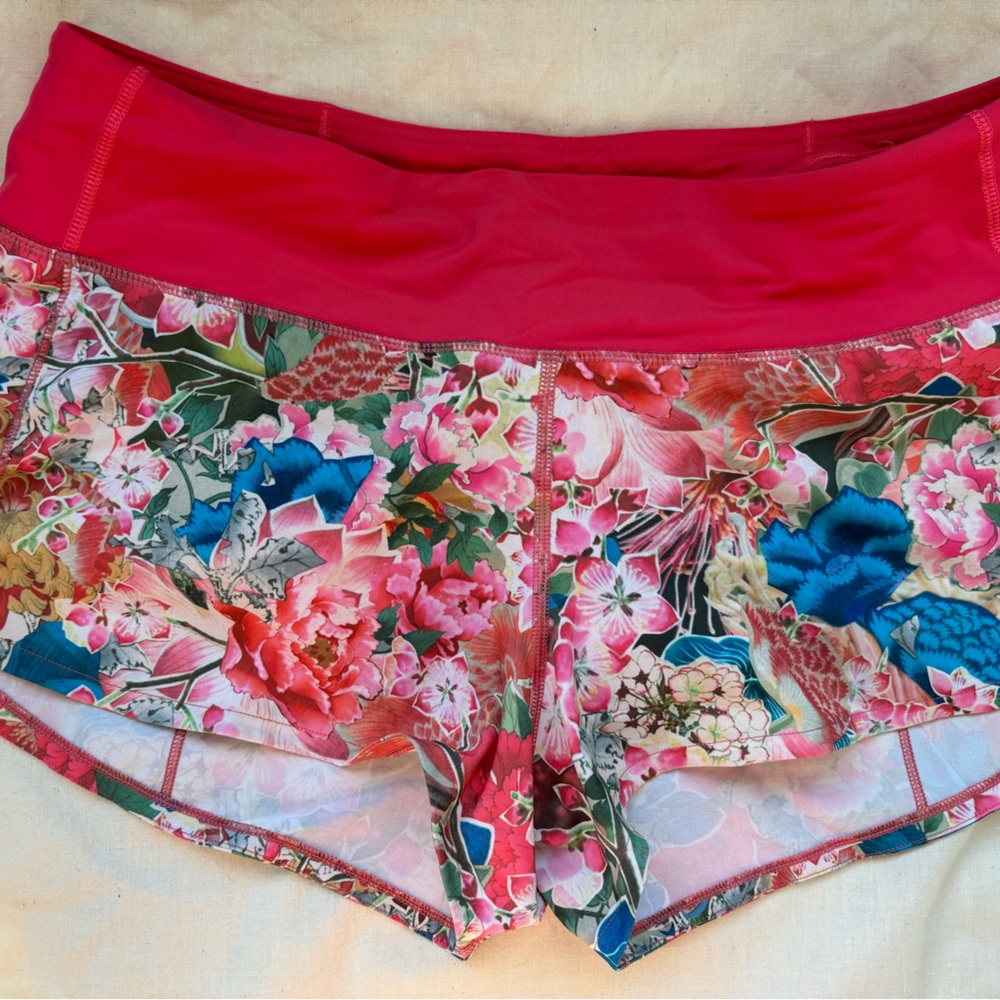 Lululemon Special Edition Seawheeze Speed Up Shorts 2 1/2 inch inseam